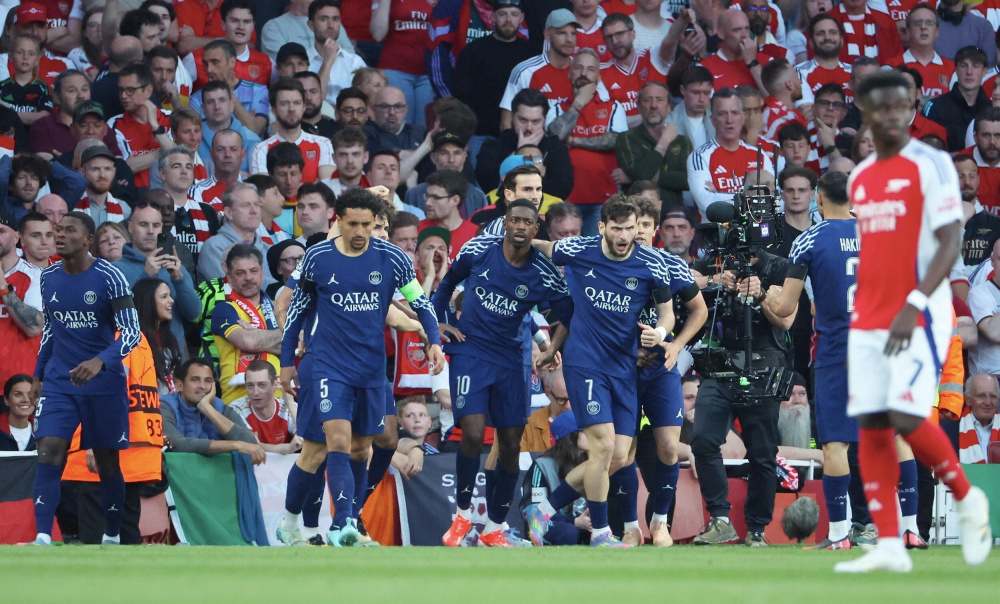 索内斯：萨拉赫不配进首发，他认为不必努力去争夺一席之地