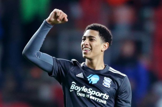 斯洛特头发都愁没了！伤病+停赛，红军VS狼队恐有多达8人缺阵（伤停潮来袭！红军战狼队或缺8将，斯洛特用人犯难）