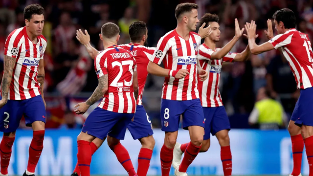 回顾纽卡2-2切尔西判罚争议：VAR手动划线、查洛巴撞倒戈登未判点（回看纽卡2-2切尔西判罚风波：VAR人工划线，查洛巴撞翻戈登未判点球）