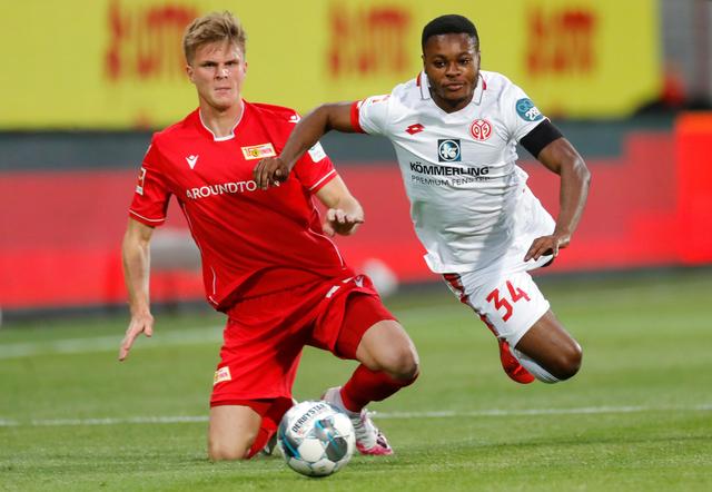 记者：洲际比赛是商业赛，不管国安还是海港想怎么踢就怎么踢