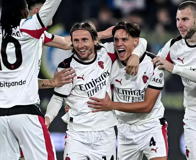 英超前瞻：富勒姆刚止连败又输球，桑德兰力争巩固前四位置（英超前瞻：富勒姆刚摆脱连败再吞败仗，桑德兰誓稳前四席位）