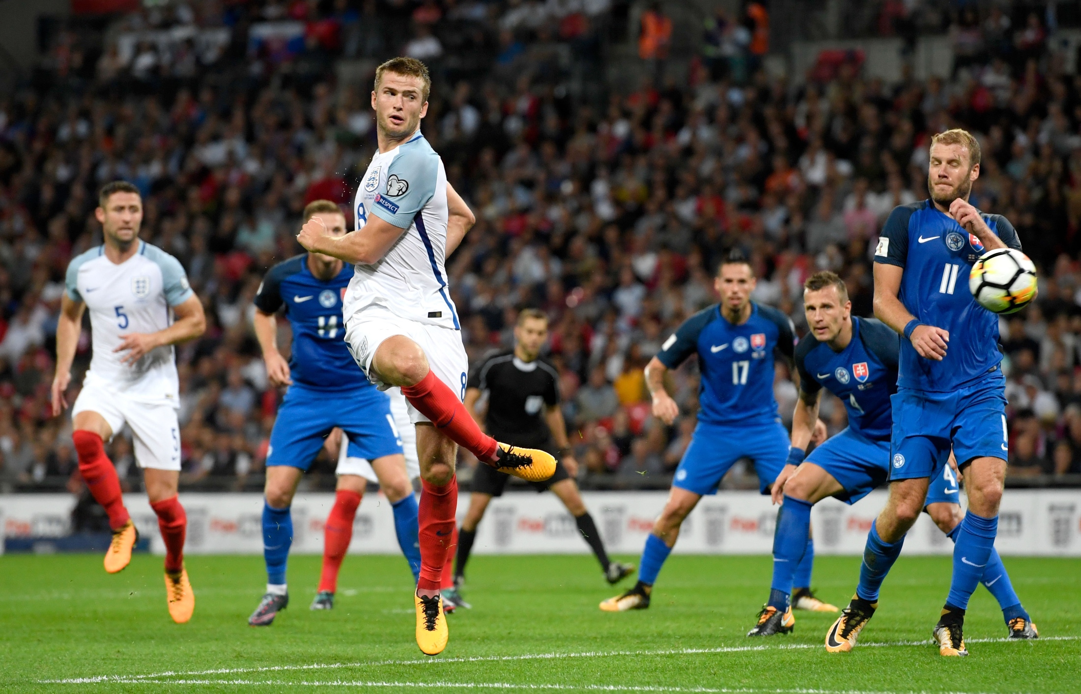 什么时候打破魔咒？阿斯：黄潜主场已17年未胜巴萨（阿斯：黄潜主场对巴萨已17年不胜，魔咒何时终结？）