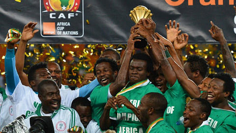 内马尔：我们应该得到更多，裁判的判罚标准总是不同（内马尔不满：我们本该拿到更多，裁判判罚口径不统一）