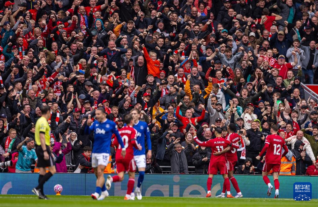 杜兰特祝贺哈登常规赛得分跻身历史前十：传奇