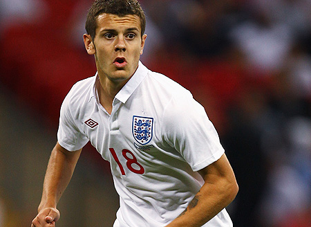 澳超半场：双方后防线均表现出色，惠灵顿凤凰暂0-0喷气机（澳超半场：双方防线稳固，惠灵顿凤凰与喷气机暂0-0）