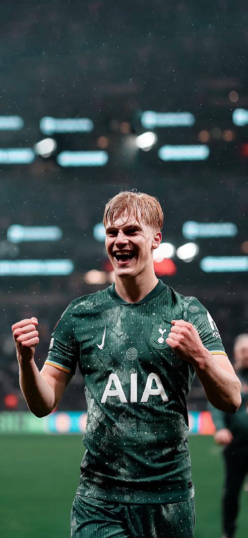 克拉克斯顿赛季第2次三双，本赛季唯二多次拿下三双的中锋