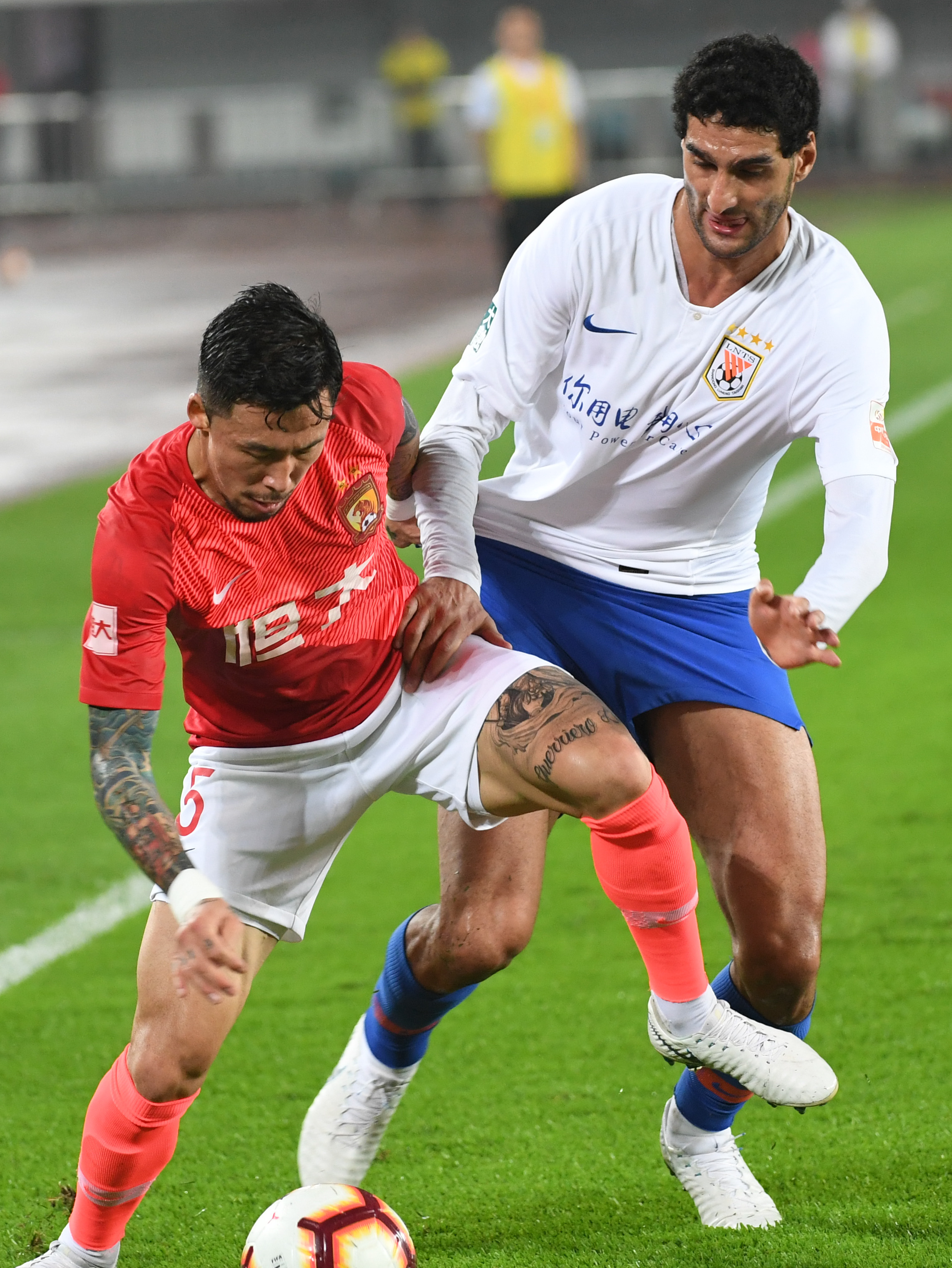 每体：德科已为明夏物色多位中后卫人选，其中最喜欢格伊（每体：德科为明夏中卫补强筛选多位人选，格伊最受青睐）