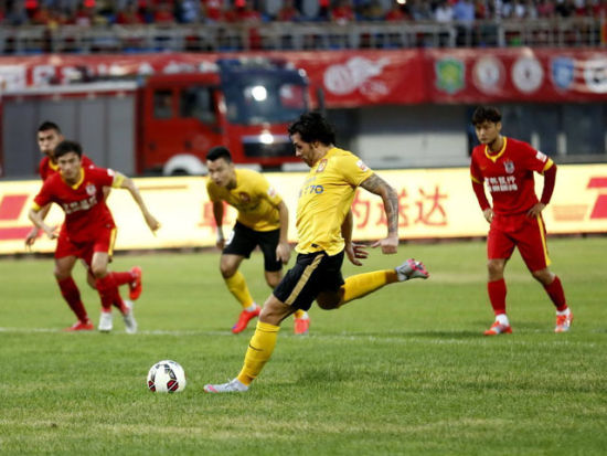 阿尔特塔：道曼一上场就拿球过人，他训练时也经常带球被侵犯