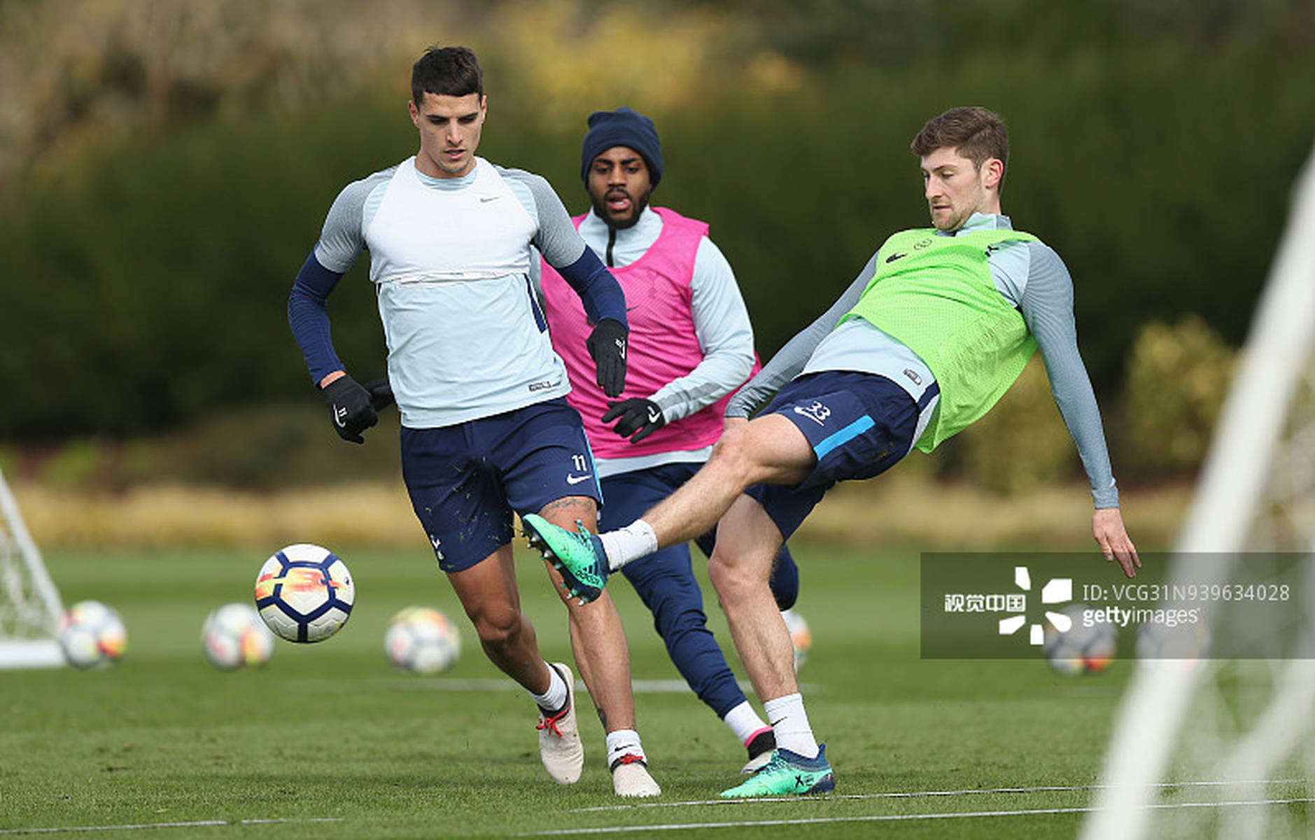 桑德兰冬窗再追贡多齐！已重启转会谈判（桑德兰冬窗再度求购贡多齐，转会谈判重启）