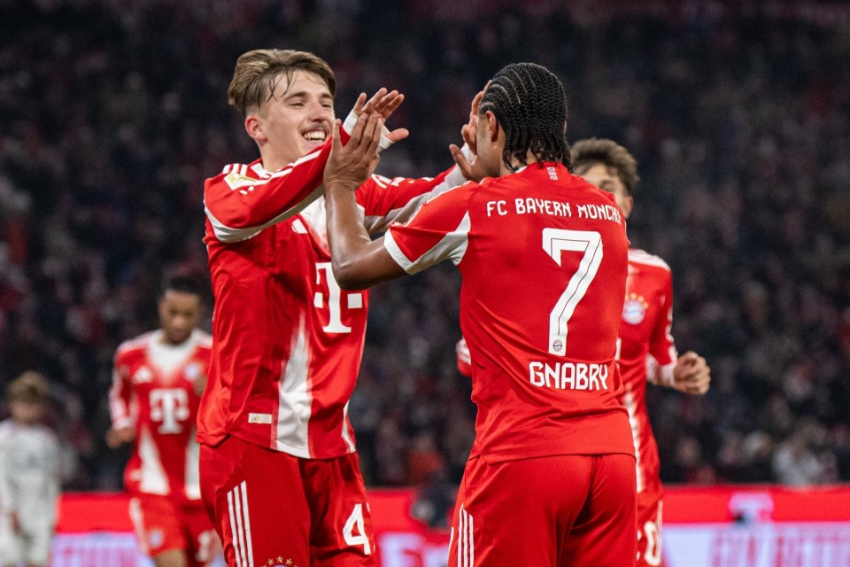 皇马又贡献了一次防守的反面教材 有点像表演赛的踢法